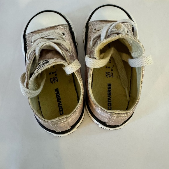 Rose gold metallic shiny pink toddler converse size6 - Picture 6 of 8